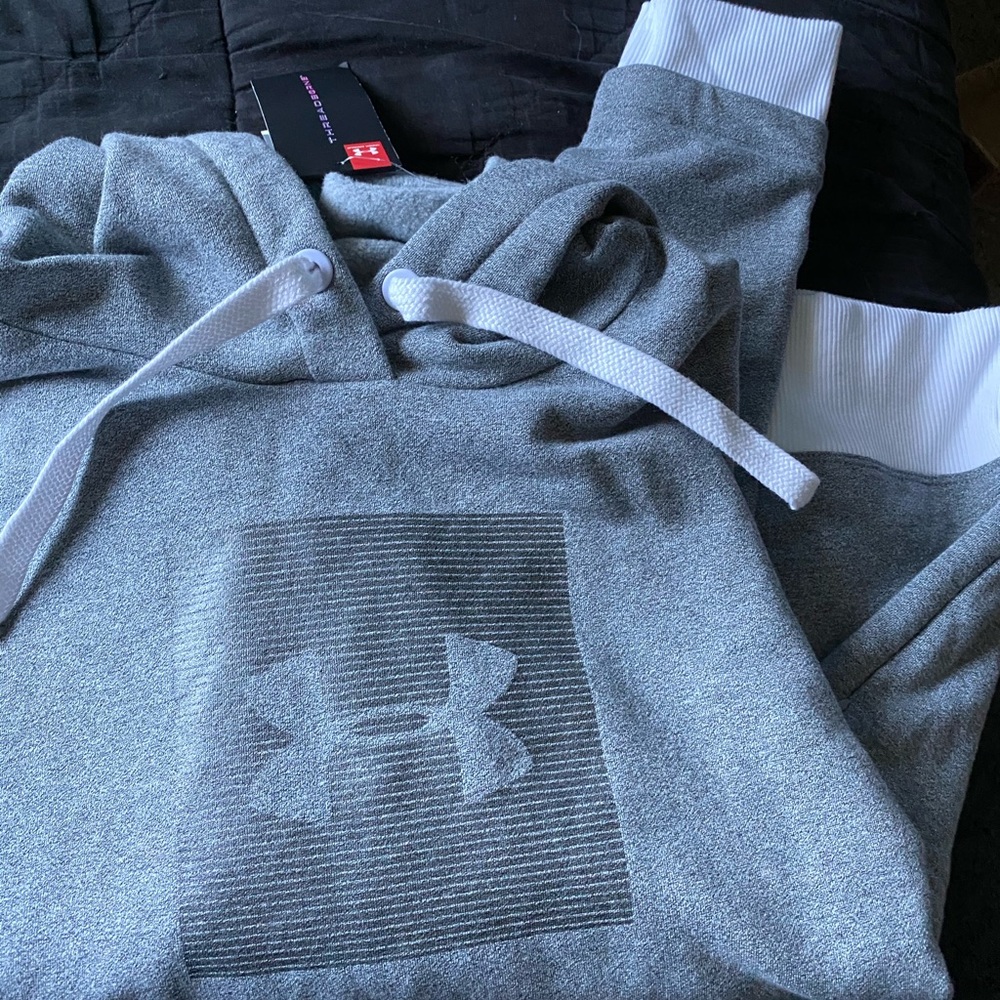 Under armour hoodie sweater